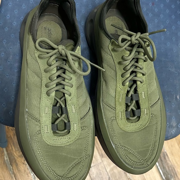 Adidas men’s running shoes - Picture 1 of 5